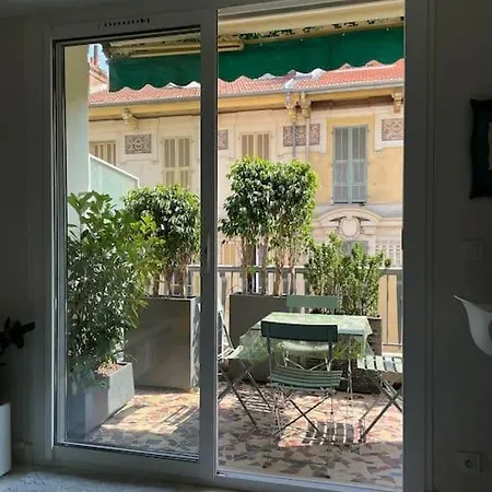 Signature Parmentier Apartment *